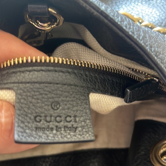 Black Gucci purse - Picture 6 of 10
